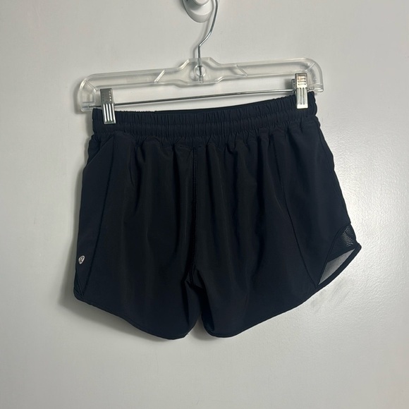Lululemon Hotty Hot Short II Long 4" Black Size 6 Tall - Picture 5 of 13